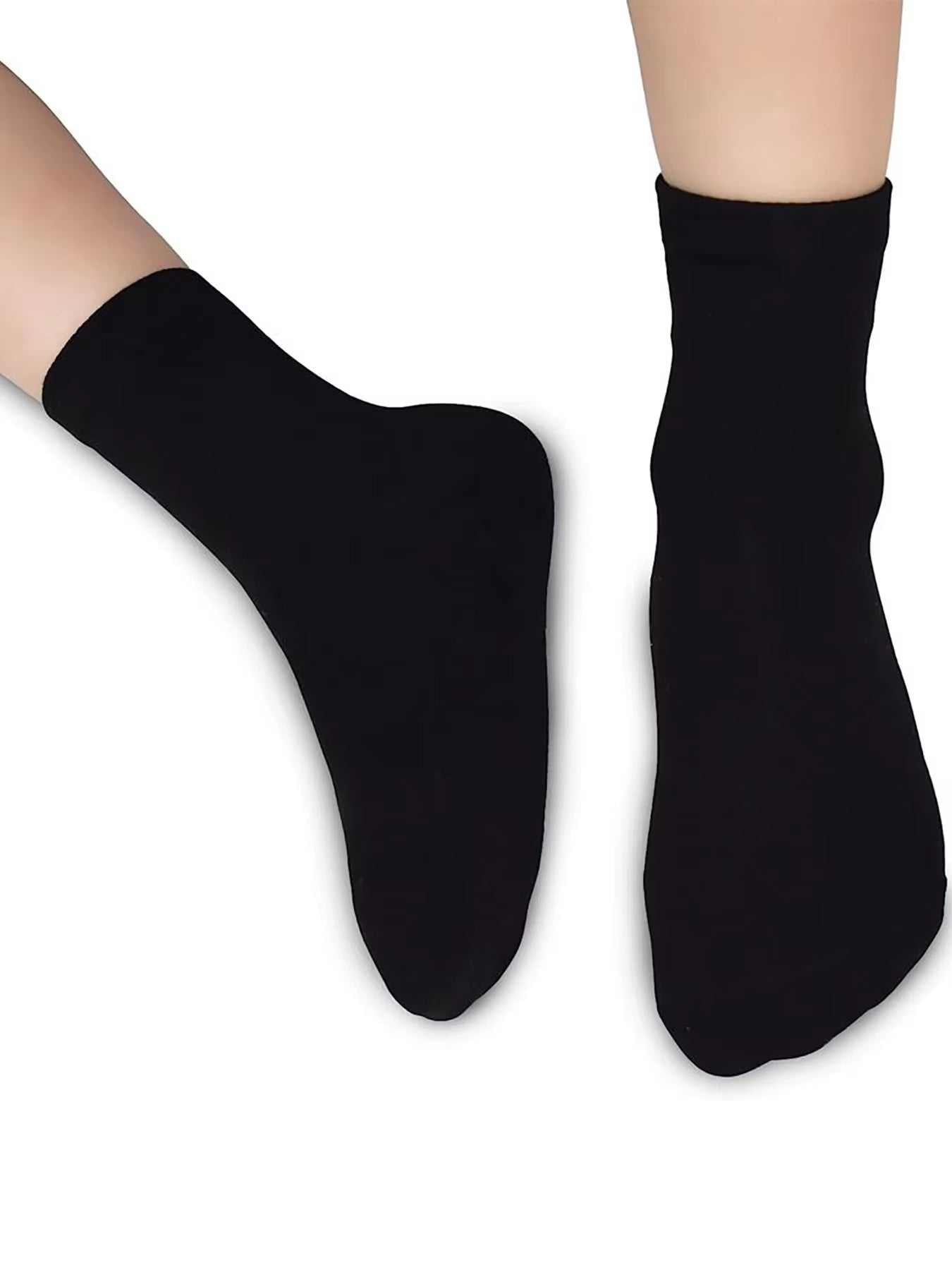 Kids black athletic socks, mid-cut, soft and durable, ideal for active wear.