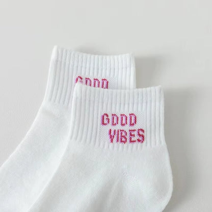 10 Pairs of Seasonal Women'S White Rainbow, Strawberries, Smiling Face, Colorful Stripes and Other Patterns, Ankle Socks